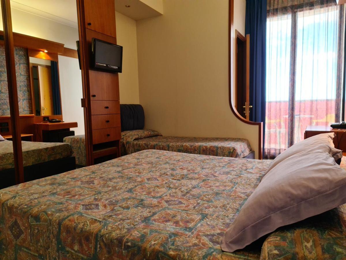 Hotel Sabra Senigallia Esterno foto